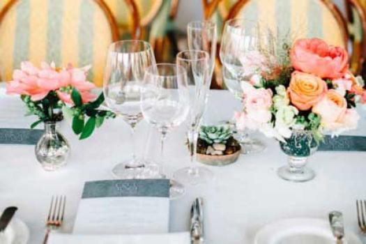 WHEN TO HIRE A WEDDING PLANNER